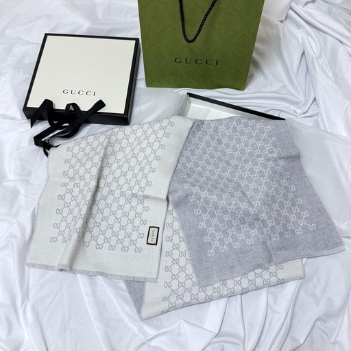 新品箱袋付き❤最高級ウール❤GUCCI GG ウールスカーフ