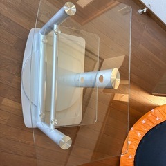 ガラステレビ台　回転できてキャスター付きです。の画像