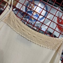 白  ワンピースの画像