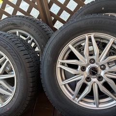 スタッドレスホイール4本セットGOODYEARの画像