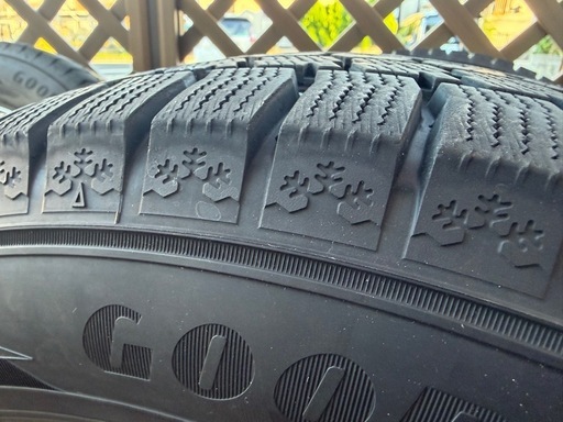 スタッドレスホイール4本セットGOODYEAR