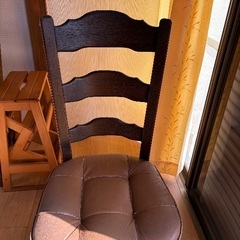 椅子2脚の画像