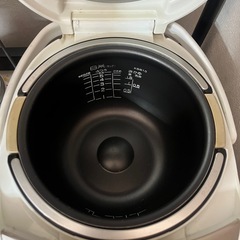 【受渡先決定済】TIGER 炊飯器 の画像