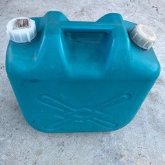 灯油缶4個の画像