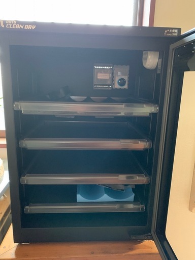 カメラレンズ保管庫