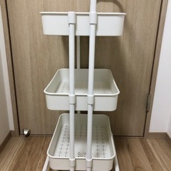 移動式　3段収納キャスターラックの画像