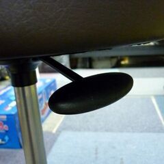 ☆スツール キャスター付き イス 直径335mm 高さ395～515mm 椅子 エステスツール ビューティースツール 昇降式 チェア 丸いす 札幌市 豊平区 平岸店の画像