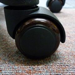 ☆スツール キャスター付き イス 直径335mm 高さ395～515mm 椅子 エステスツール ビューティースツール 昇降式 チェア 丸いす 札幌市 豊平区 平岸店の画像