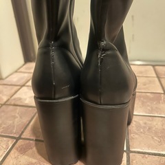 厚底ブーツの画像
