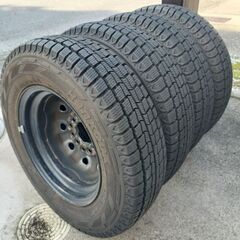 軽トラ用スタッドレスタイヤ（145R12）鉄ホイール付き4本セットの画像