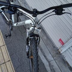 ❮ジャンク品❯SPECIALIZED[スペシャライズ]hardrock(ハードロック)26吋 MTB アルミ/Fサス/24speed/ホワイトの画像