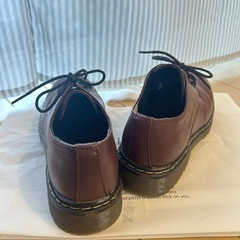 ホールシューズ　　ひも靴の画像