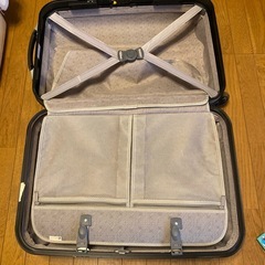 キャリーケース　40センチ✖️60センチの画像
