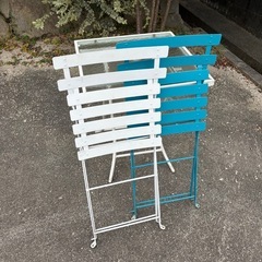 折り畳みチェア2点と折り畳みテーブル1点の合計3点セットの画像