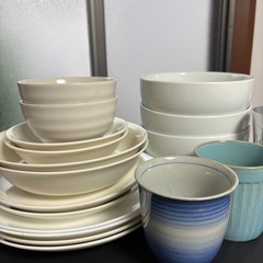 食器セットの画像