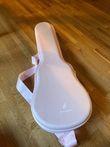 Enya Nova U ピンク コンサートウクレレ 本体 専用ケース付き