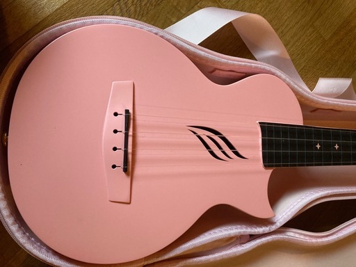 Enya Nova U ピンク コンサートウクレレ 本体 専用ケース付き