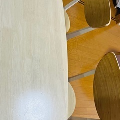 ダイニングテーブル の画像