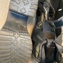 新品M 厚底　靴の画像