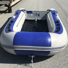 ゴムボート　4人乗りの画像