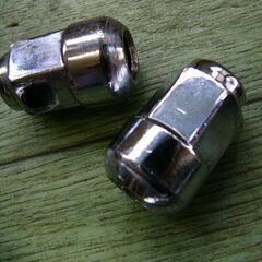 ホンダ純正アルミ専用 球面座ナット １９頭　中古２０個の画像