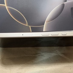 iPhone16proナチュラルチタニウム256GB バッテリー100%の画像