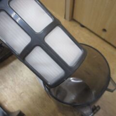 ボッシュ BOSCH BBS1223WJP 充電式クリーナー 中古品 バッテリ18V 2.5Ah二個/充電器/替ノズル 【ハンズクラフト宜野湾店】の画像