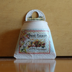 「ハンドメイドのリメイク缶・ガーデンピックお譲りします（同じ物なし）」の画像