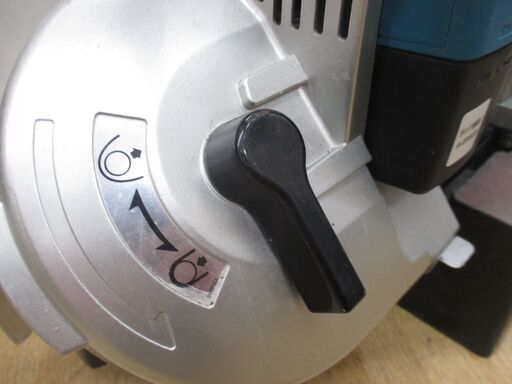 マキタ makita 2107FW ポータブルバンドソー 中古品 台付 【ハンズクラフト宜野湾店】