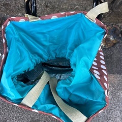 買い物の時のカート？の画像