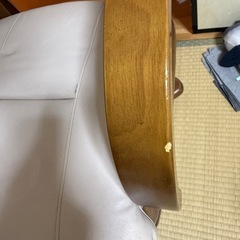 食卓の椅子の画像