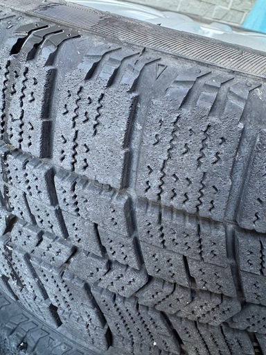 スタッドレスタイヤ