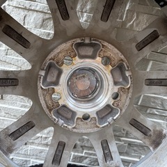 スタッドレスタイヤ
の画像