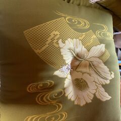 【新品】座布団5枚750×750譲りますの画像