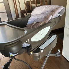 APRICA 電動ハイロー　ベット&チェアーの画像