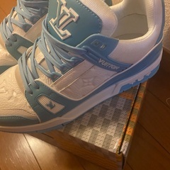 ルイヴィトン　スニーカー　本日のみ8万円の画像