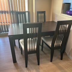 ダイニングテーブルセットの画像