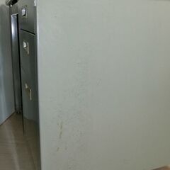 スチール事務机の画像