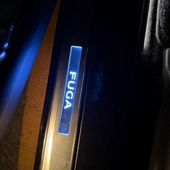 フーガハイブリッドの画像