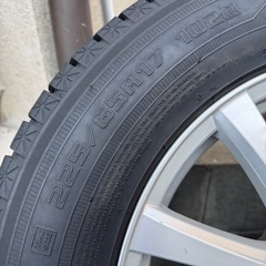 ハリアー　スタッドレスタイヤ　225 65 r17の画像