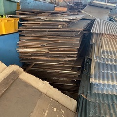 【差し上げます】角材・木材・ベニヤ・波板プラ等々取りに来てくれる方限定　の画像