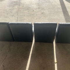 カウンターチェアの座面のみ4脚　ガレージや加工等に
の画像