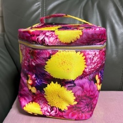 新品未使用2026年手帳 と化粧ポーチの画像