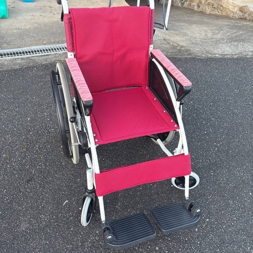 車イス　ほぼ新品　日進