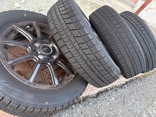 【受け渡し予定者様決定】ブリヂストン　ブリジストン　スタッドレスタイヤ 155/65R14 