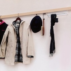 壁にレール
の画像