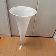 ガラス製 ウエディングブーケスタンドの画像