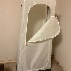 IKEA VUKU（ヴク）ワードローブの画像