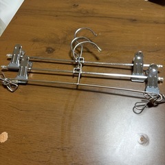 追加しました。スカートハンガー9本の画像