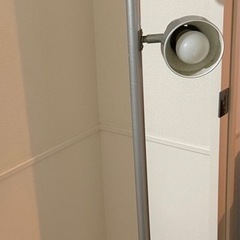 間接照明 高さ約165cmの画像